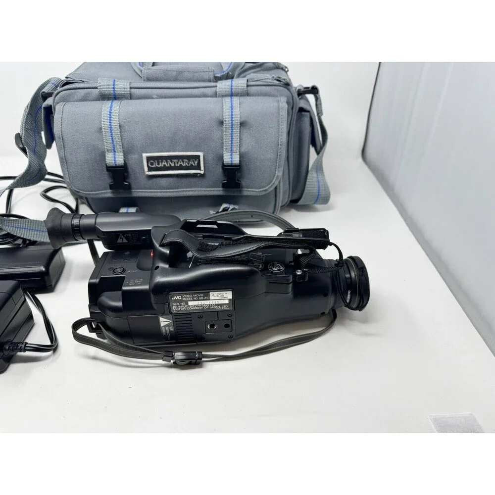 VINTAGE JVC GR-A1U CAMCORDER RECORDER PLAYER W/ battery & charger for P/R As-is